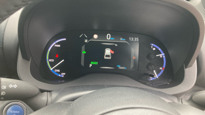 Toyota Yaris Cross 1.5 Hybrid Design 5dr CVT Hybrid Estate